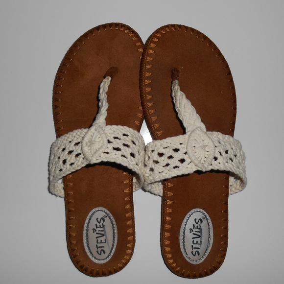 Stevies Other - Girls Crochet Flats Sandals 5 - 6